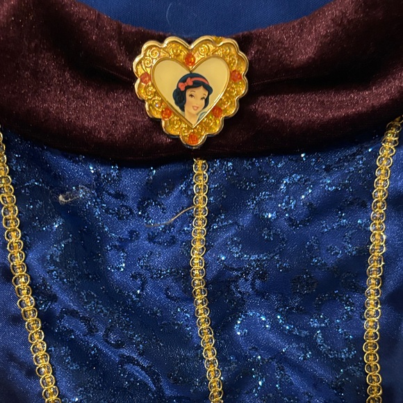 Disney Snow White Costume - Picture 2 of 4